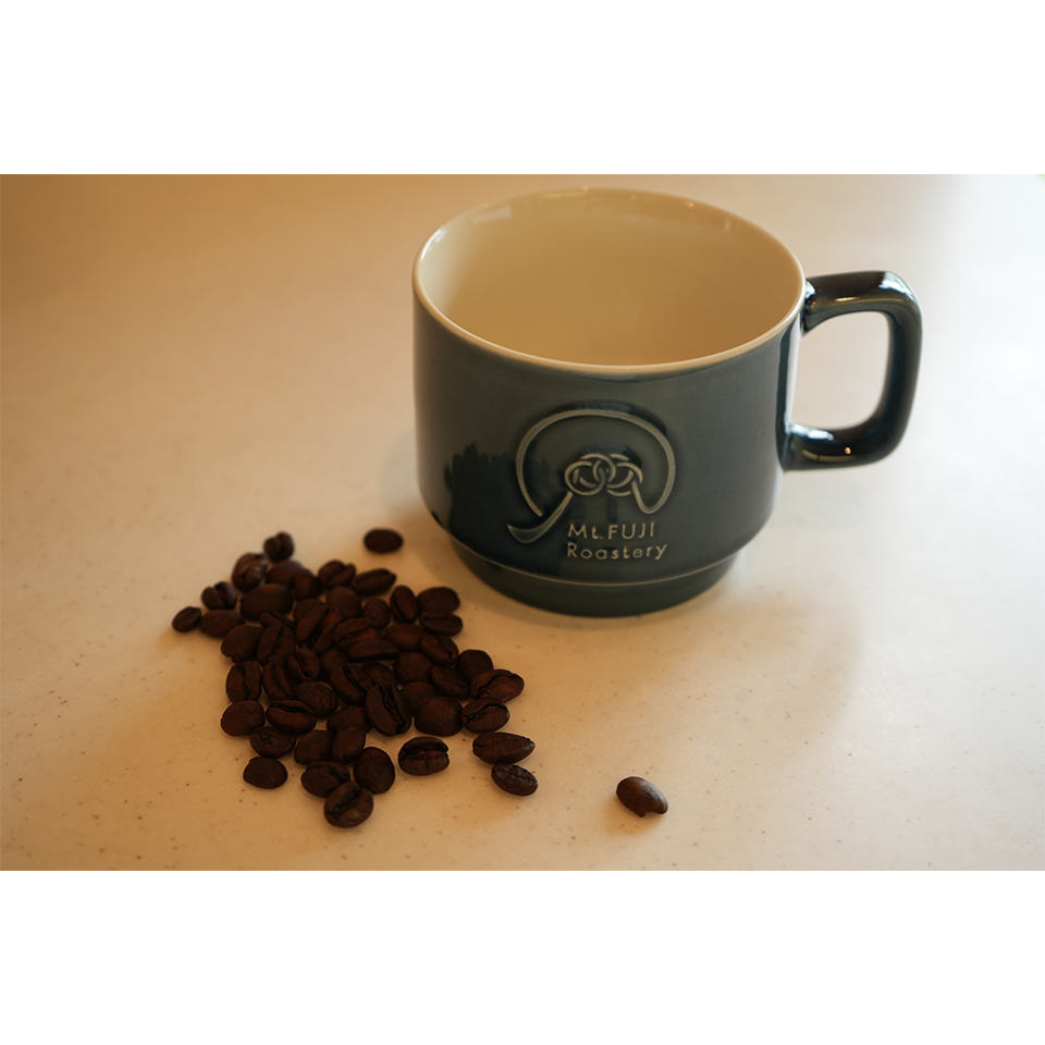 山梨県 富士山焙煎堂ロゴ入りマグカップ | 飛鳥クルーズ オンライン