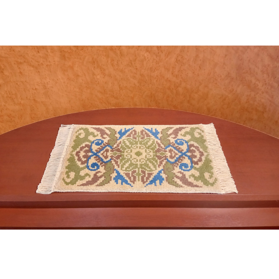 送料無料対象外】佐賀県 本家鍋島緞通 蟹牡丹菱文「Ganibotanhishimon